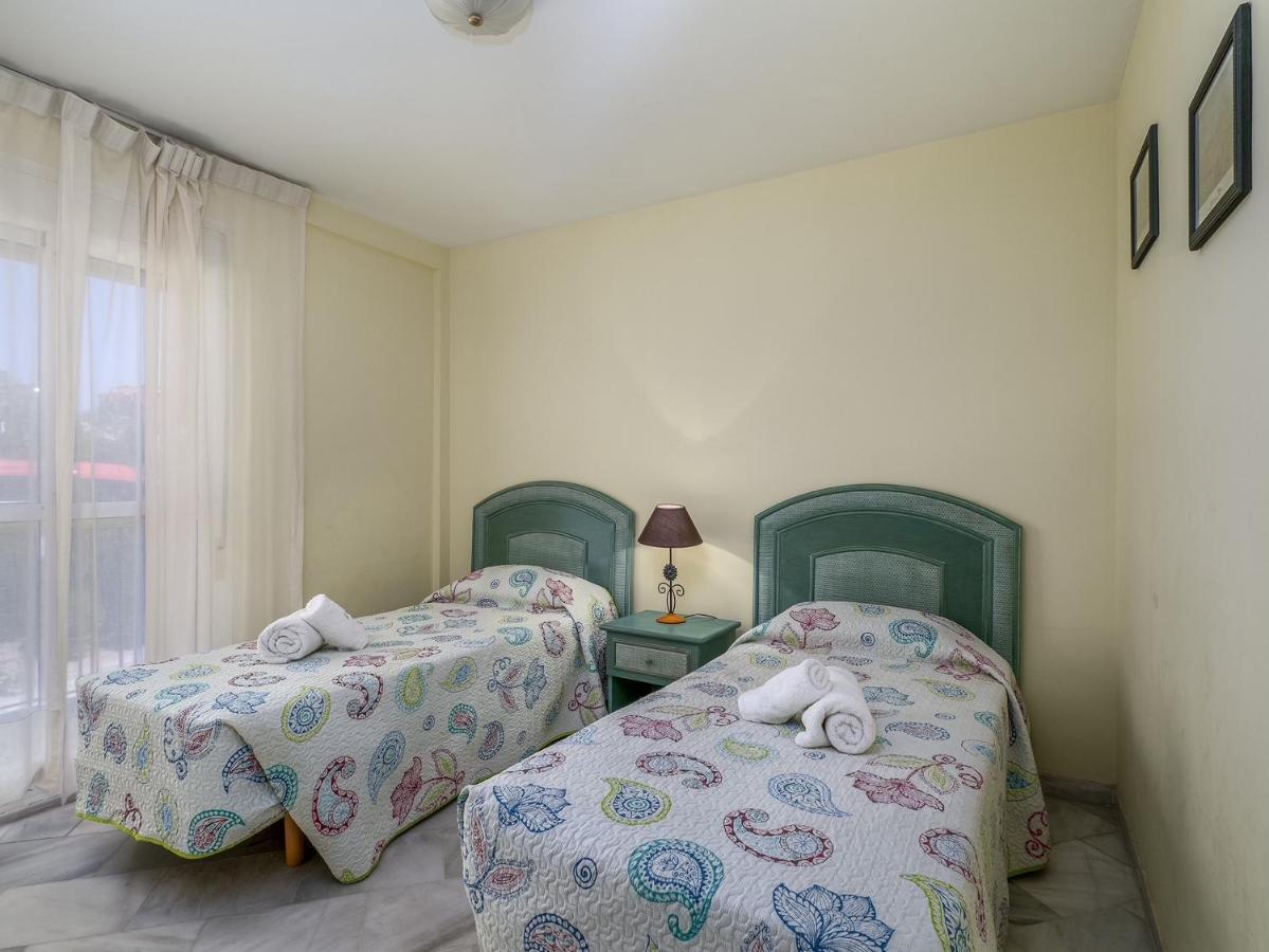 Fantastic Beachfront Apartment 에스테포나 외부 사진